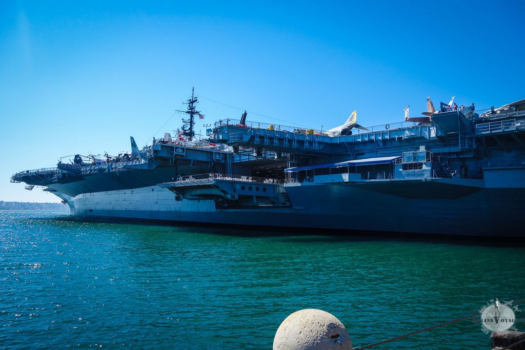 Le USS Midway, un porte-avion reconverti en musée. Tiens, ça me dirait bien de faire un bout de voyage sur un navire pareil... si quelqu'un à des invites 😊 Le USS Midway, un porte-avion reconverti en musée. Tiens, ça me dirait bien de faire un bout de voyage sur un navire pareil... si quelqu'un à des invites 😊