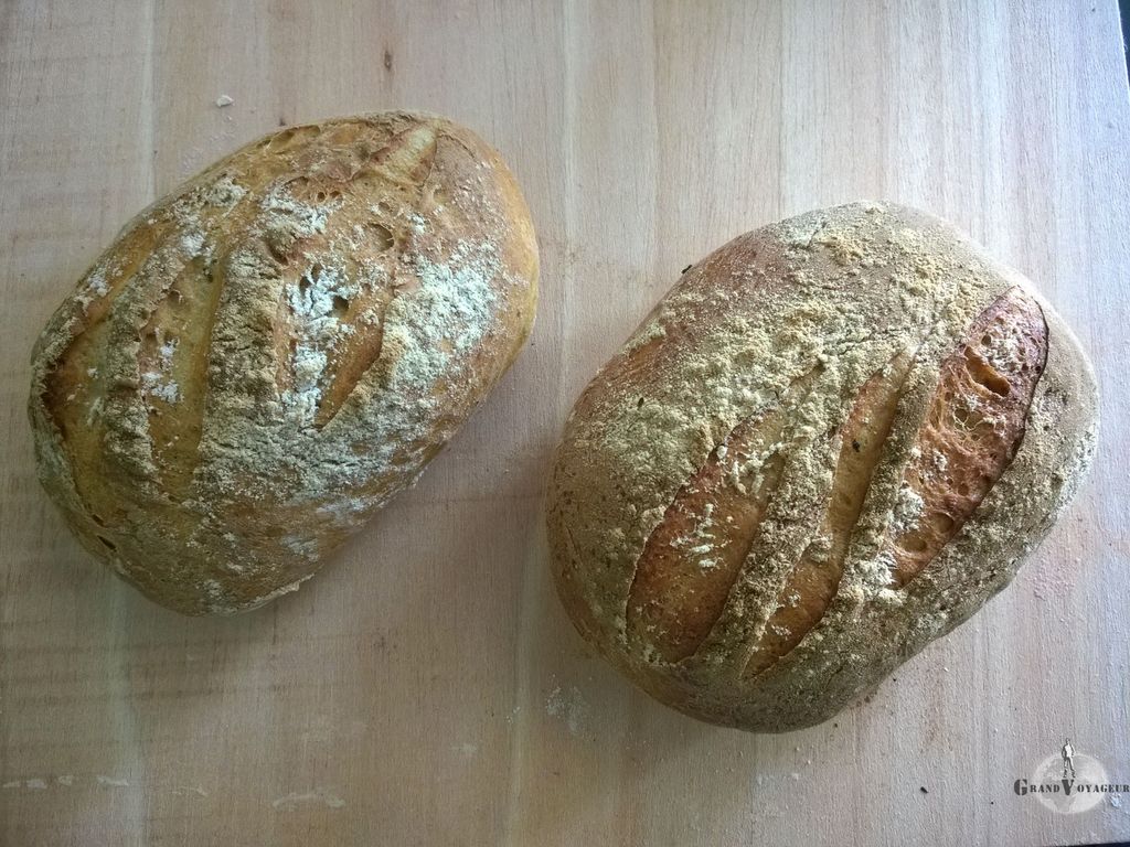 Ils sont tous chauds, ils sont tous beaux ! J'aime faire du pain à l'ancienne. Ils sont tous chauds, ils sont tous beaux ! J'aime faire du pain à l'ancienne.