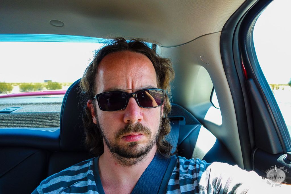 Je travaille mon "look méchant", pour être prêt à ce qu'on ne vienne pas me chercher des noises quand j'entrerai en Amérique Centrale. Je travaille mon "look méchant", pour être prêt à ce qu'on ne vienne pas me chercher des noises quand j'entrerai en Amérique Centrale.