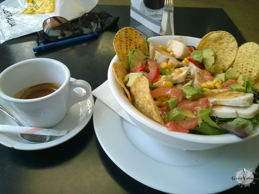 Un Brunch café / salade, ça met en marche pour la journée !
