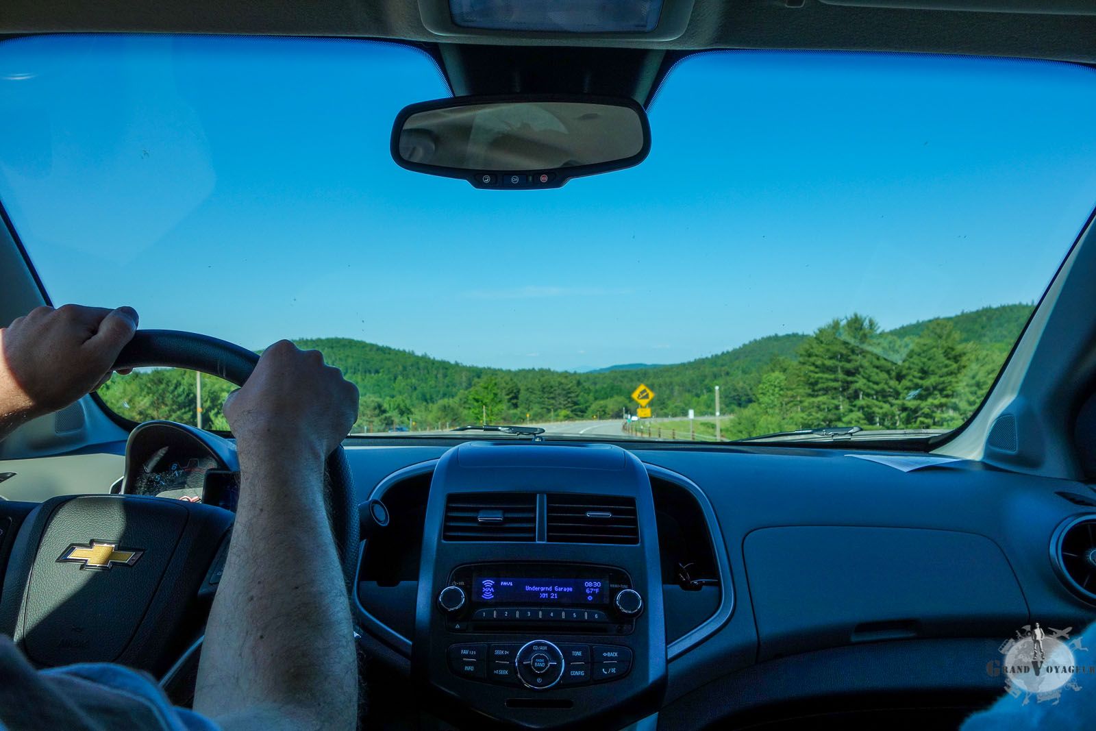 distance entre montréal et new york en voiture