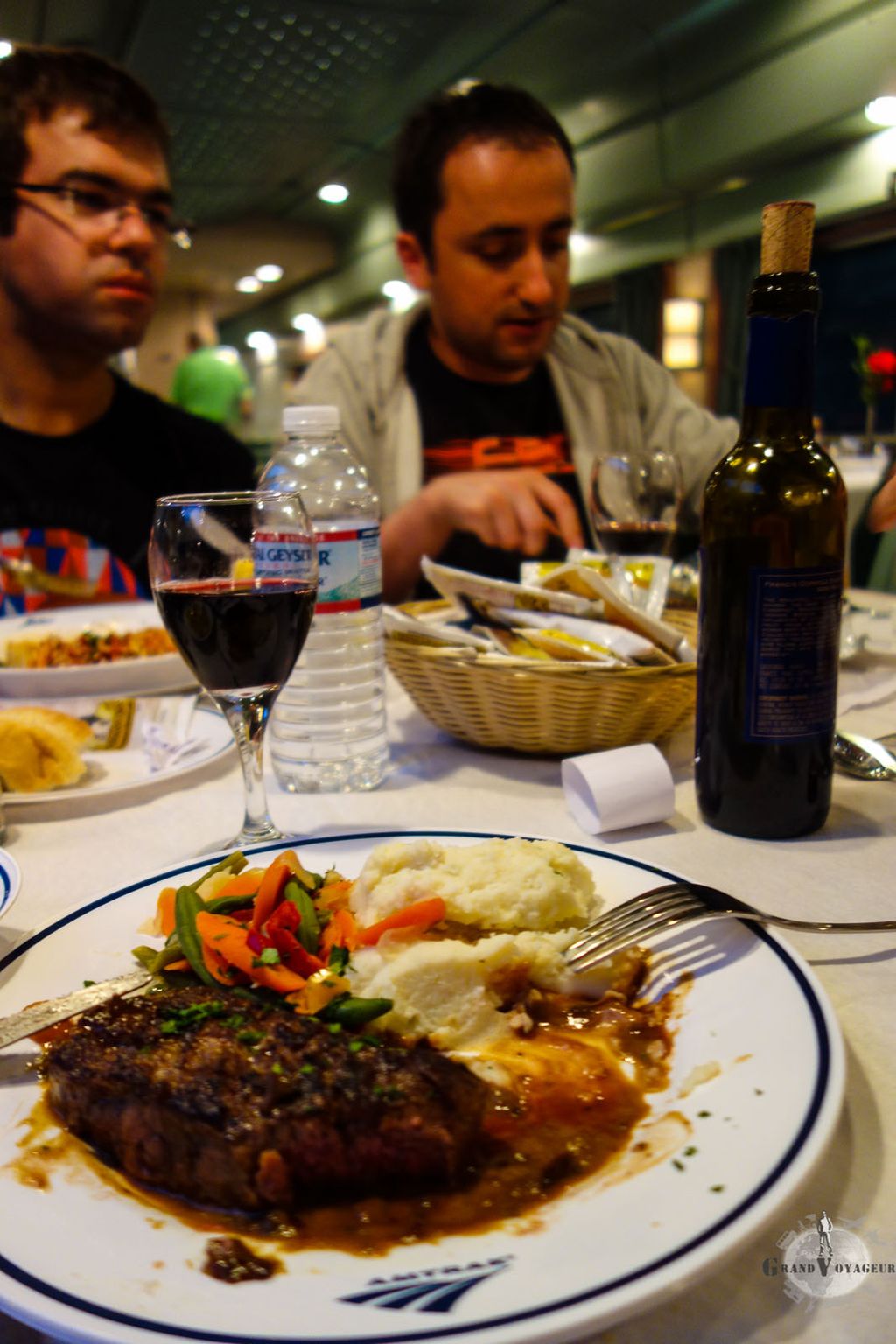 Un gros steak, miam !  Un gros steak, miam !