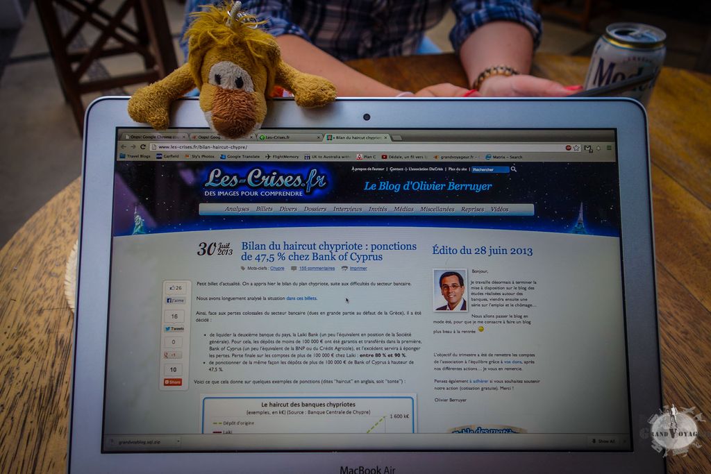 C'est pas Grand Voyageur, ça. T-Chat n'est pas content. C'est pas Grand Voyageur, ça. T-Chat n'est pas content.