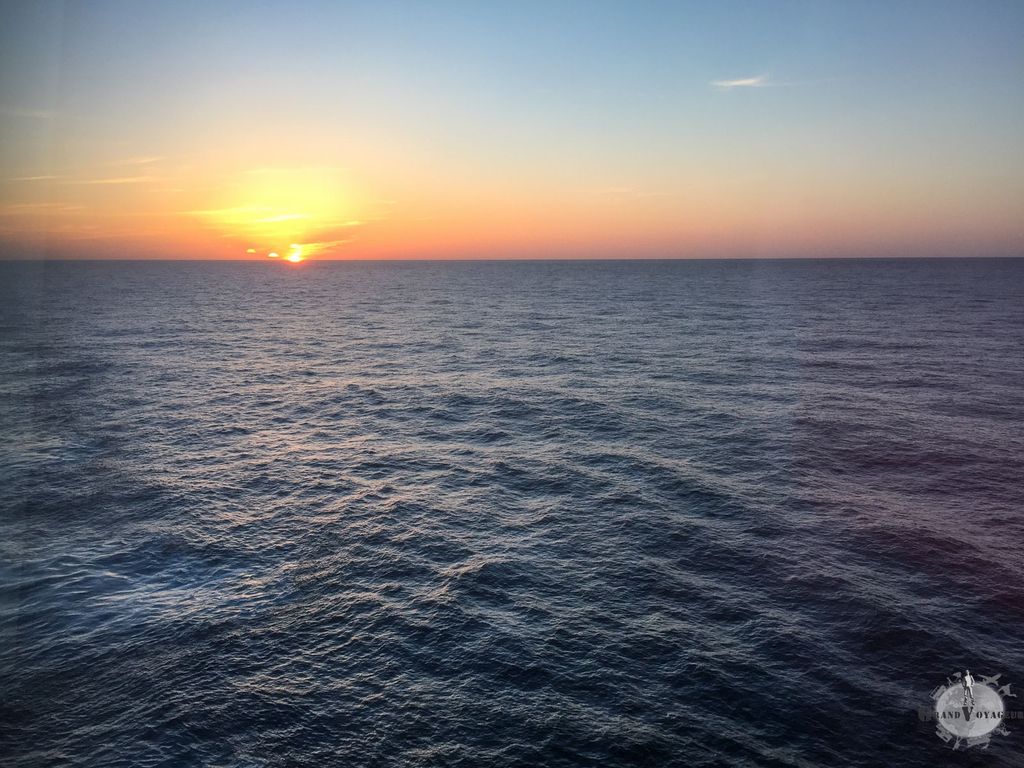 Bye bye Sun, see you tomorrow. Bye bye Sun, see you tomorrow.