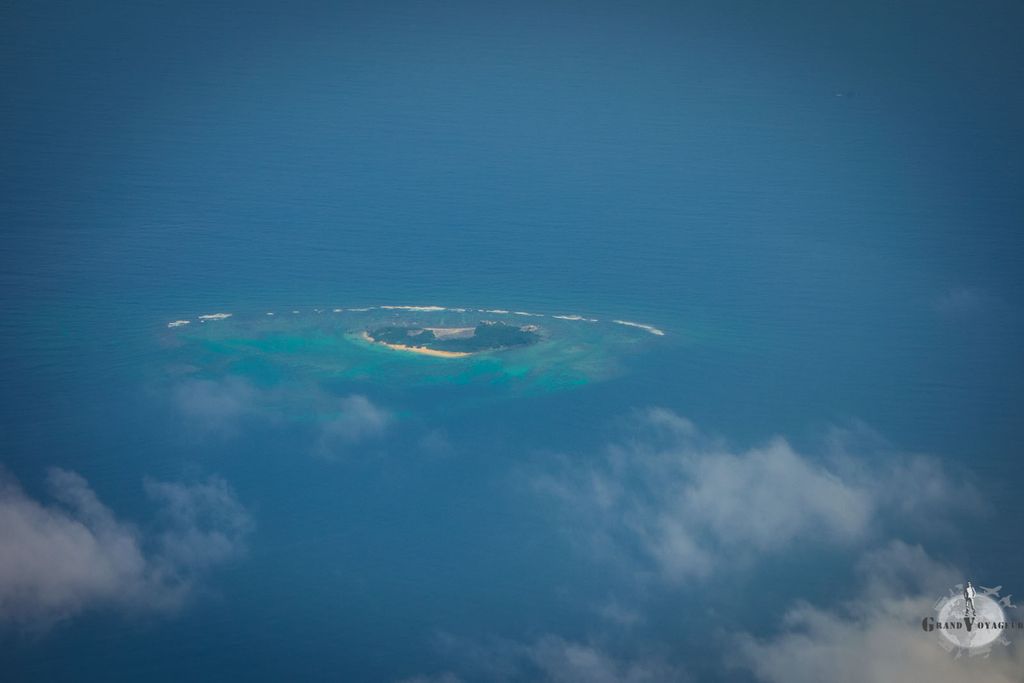 Quelques minutes avant l'atterrissage à Carthagène, un îlot perdu au milieu des caraïbes.