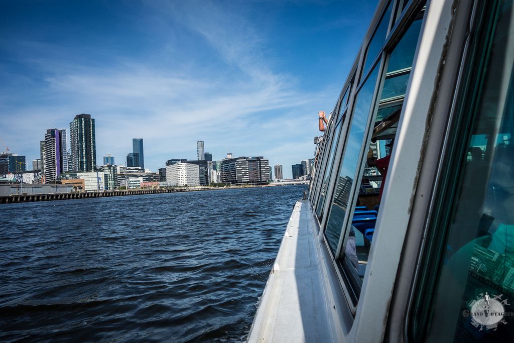 Vue de Melbourne depuis notre navette fluviale.