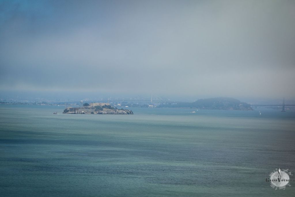 Sur l'île au milieu de la baie, Alcatraz, la mythique prison !