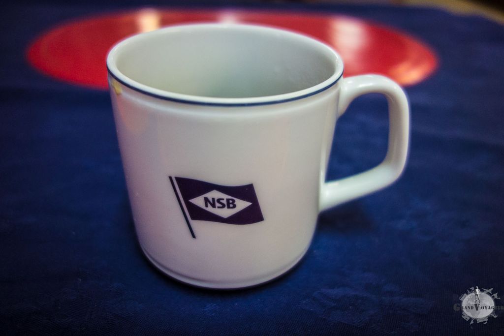 La vaisselle est aux couleurs de NSB...