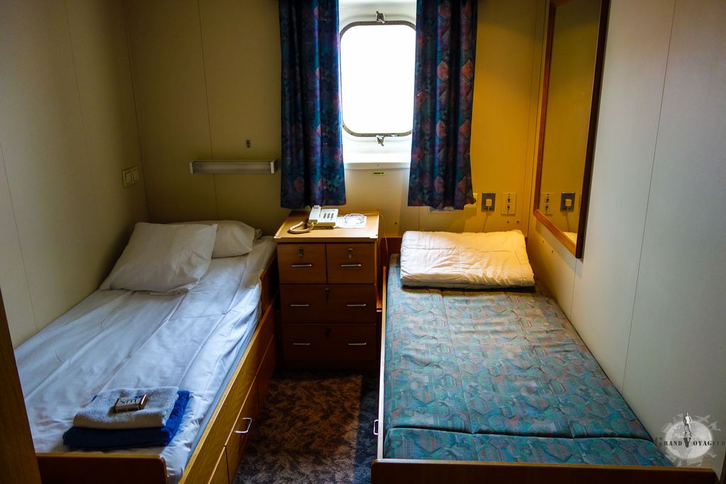 La chambre. Super, le lit est déjà fait :)