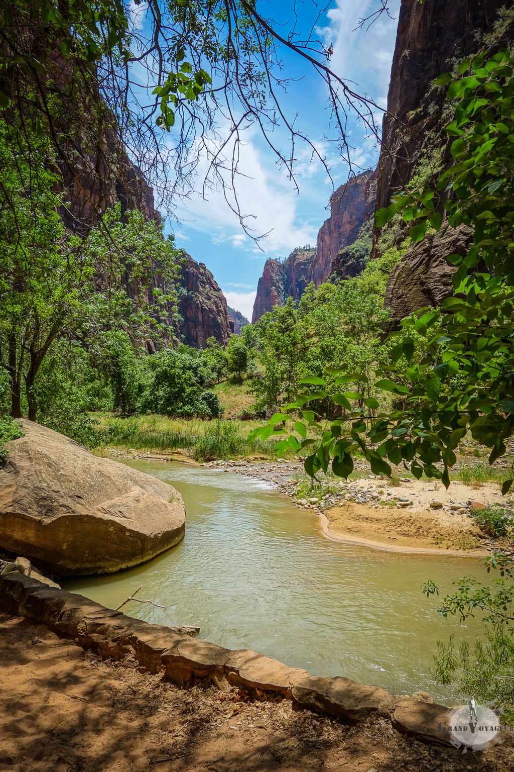 C'est plus facile de faire de belles photos depuis le haut d'un Canyon que coincé au fond de celui-ci. Mais bon, on s'applique. C'est plus facile de faire de belles photos depuis le haut d'un Canyon que coincé au fond de celui-ci. Mais bon, on s'applique.